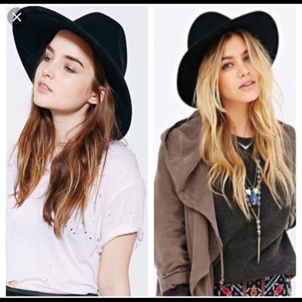 NWT!!! Black Urban Outfitters encore hat 🖤